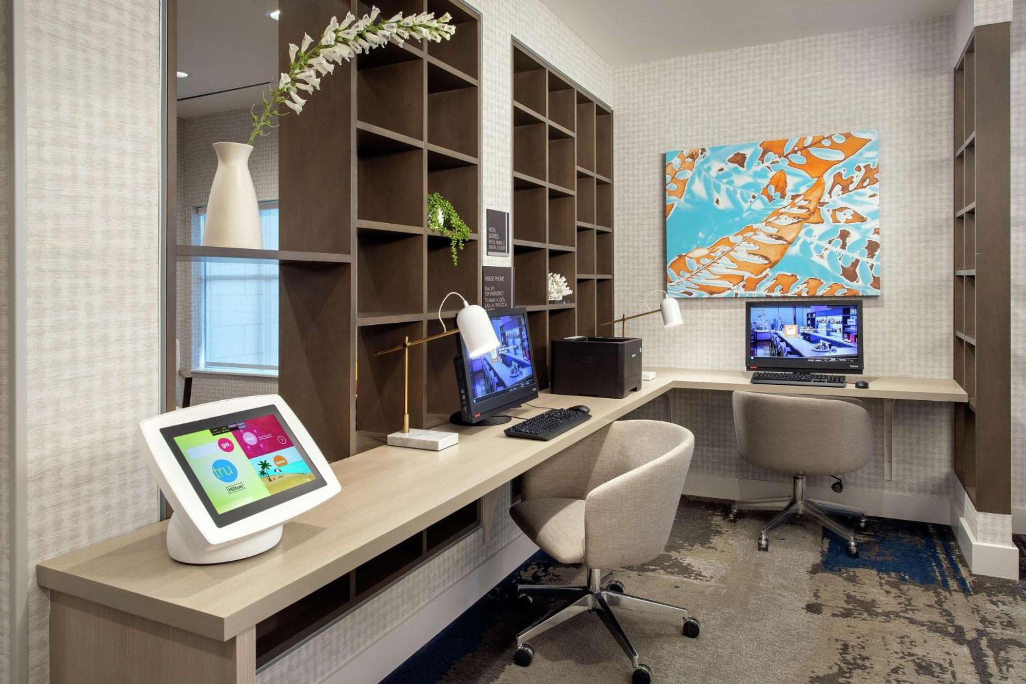 Tru By Hilton Denver Airport Tower Road Bagian luar foto